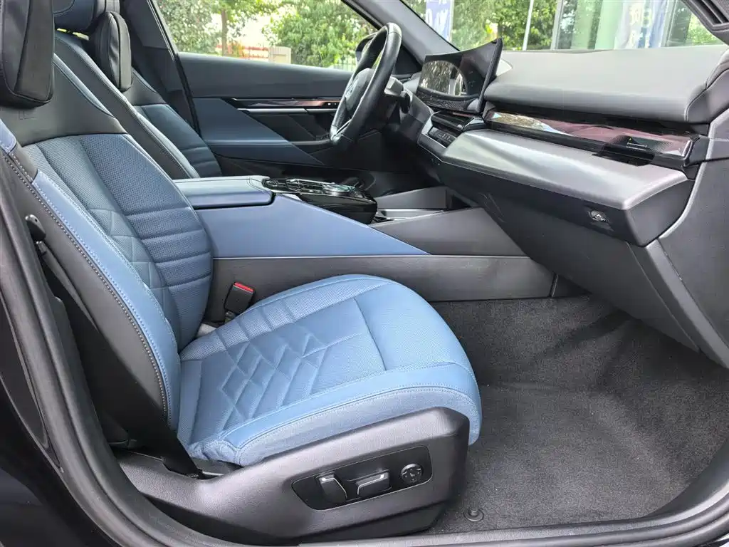 BMW i5 — миниатюра 17