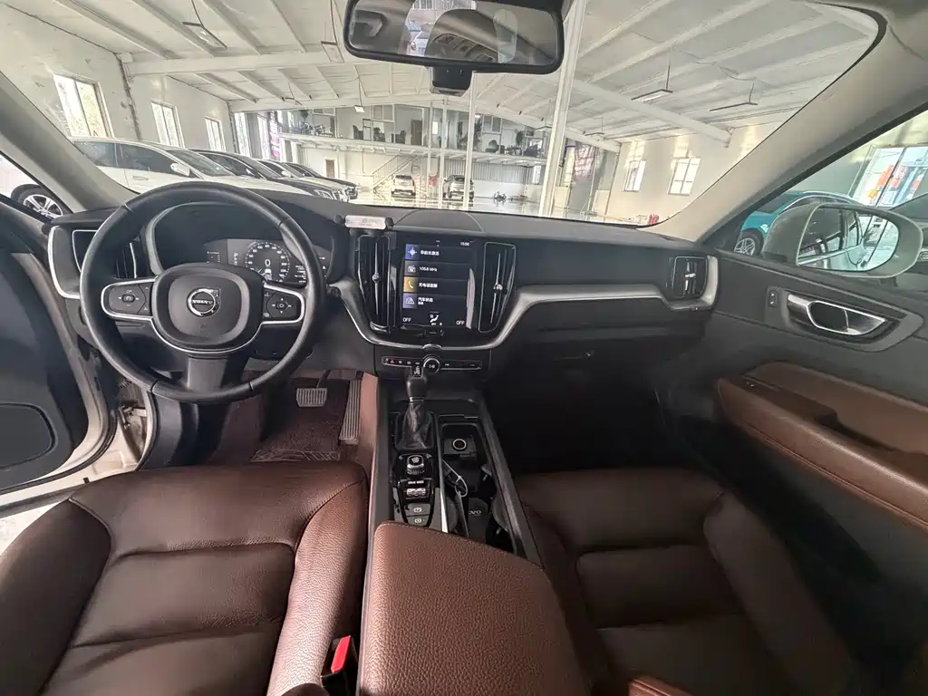 Volvo XC60 — миниатюра 9