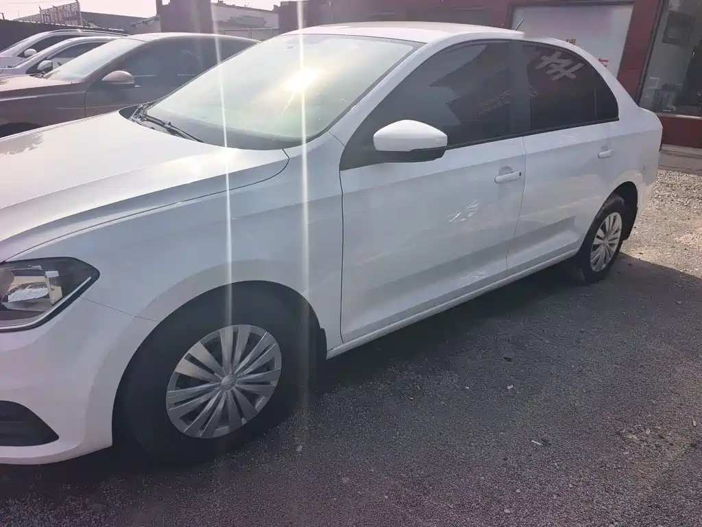 Volkswagen Santana — миниатюра 4