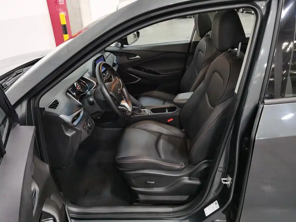 Chevrolet Volando — миниатюра 10
