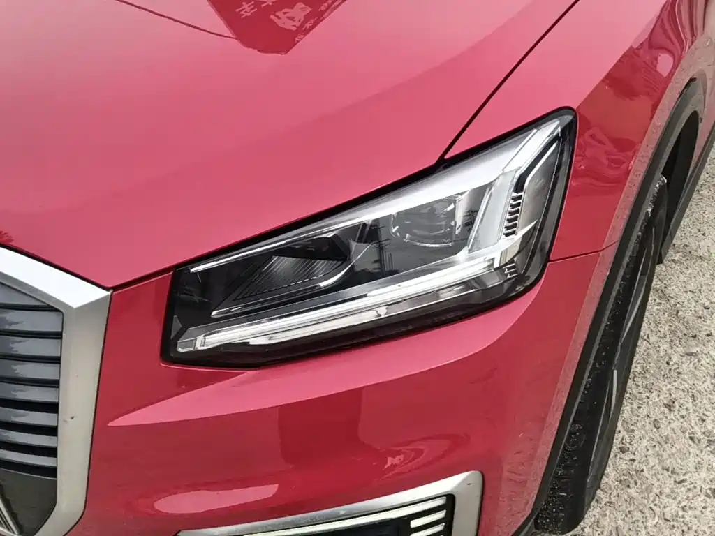 Audi Q2L e-tron — миниатюра 24