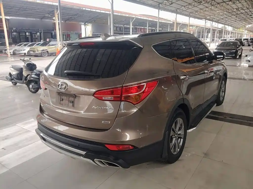 Hyundai Santa Fe — миниатюра 7