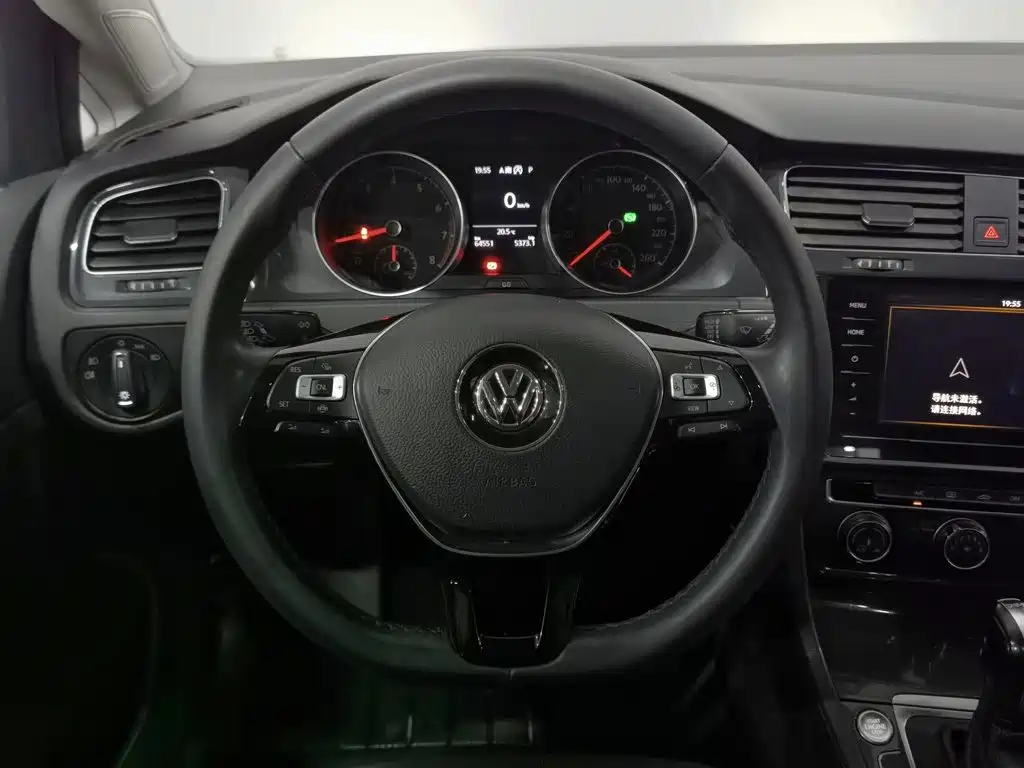 Volkswagen Golf — миниатюра 11