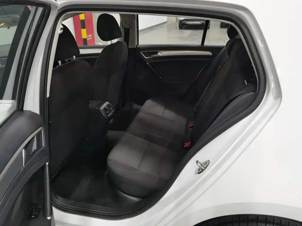 Volkswagen Golf — миниатюра 15