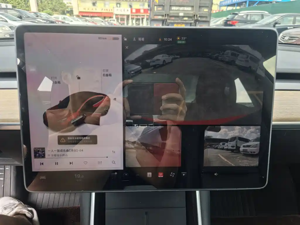 Tesla Model 3 — миниатюра 17