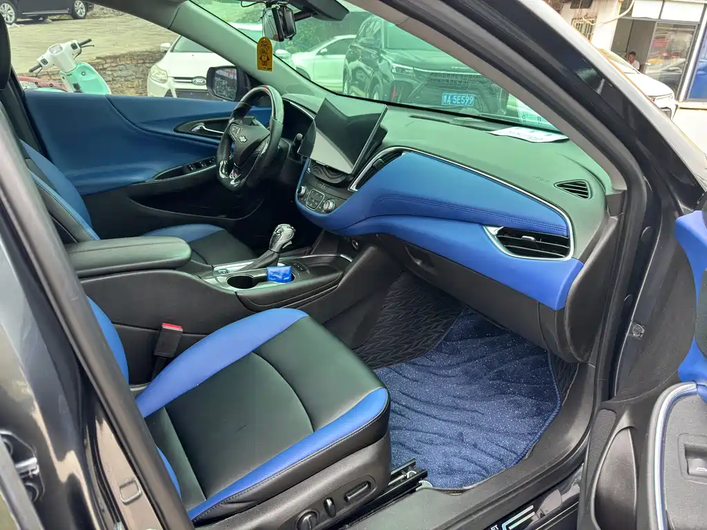 Chevrolet Malibu XL — миниатюра 10