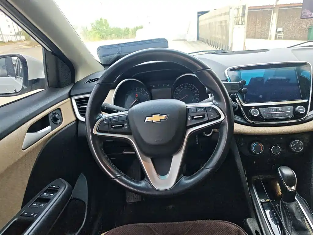 Chevrolet Monza — миниатюра 6