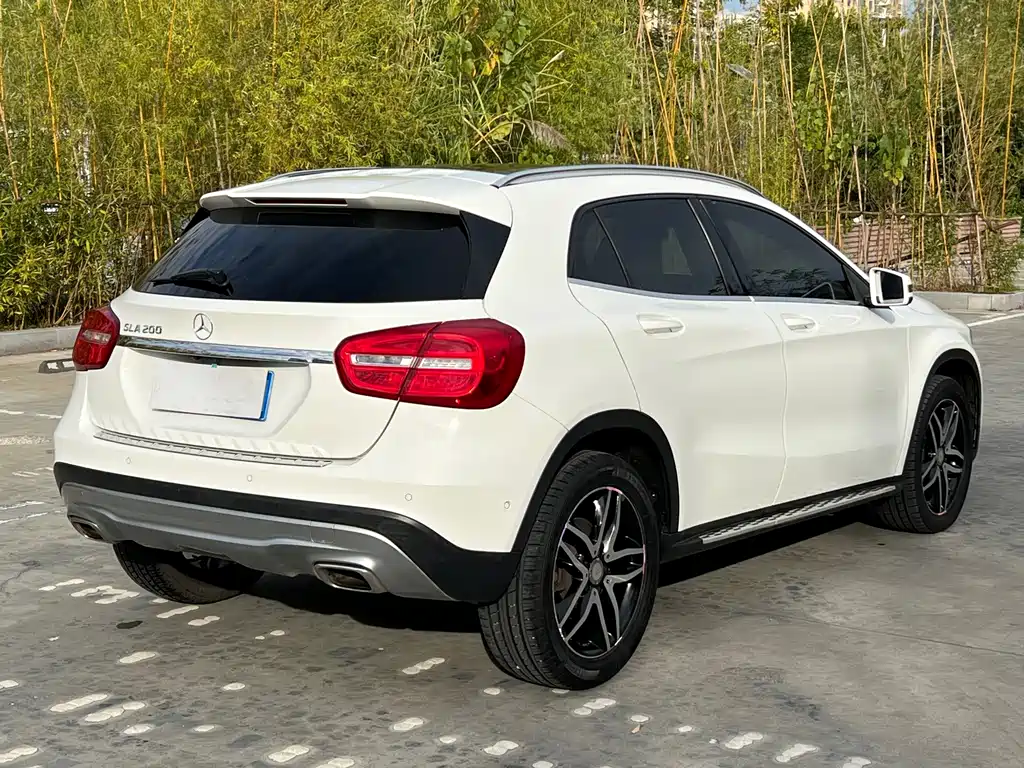 Mercedes-Benz GLA — миниатюра 9