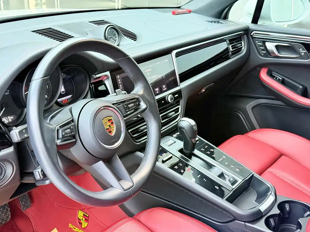 Porsche Macan — миниатюра 5