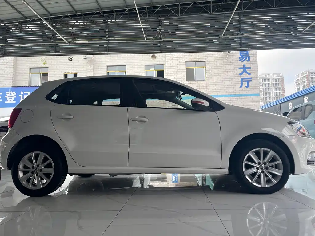 Volkswagen Polo — миниатюра 6
