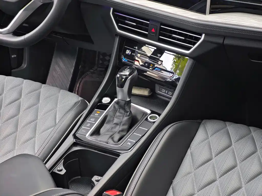 Volkswagen Sagitar — миниатюра 11