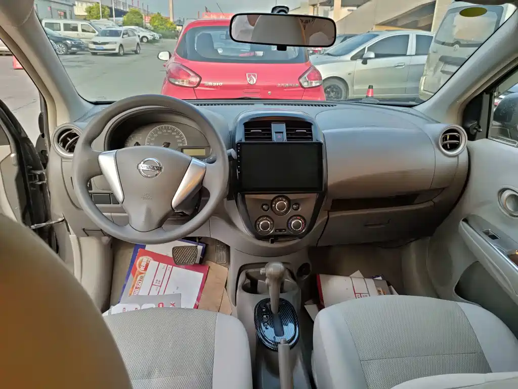 Nissan Sunny — миниатюра 9