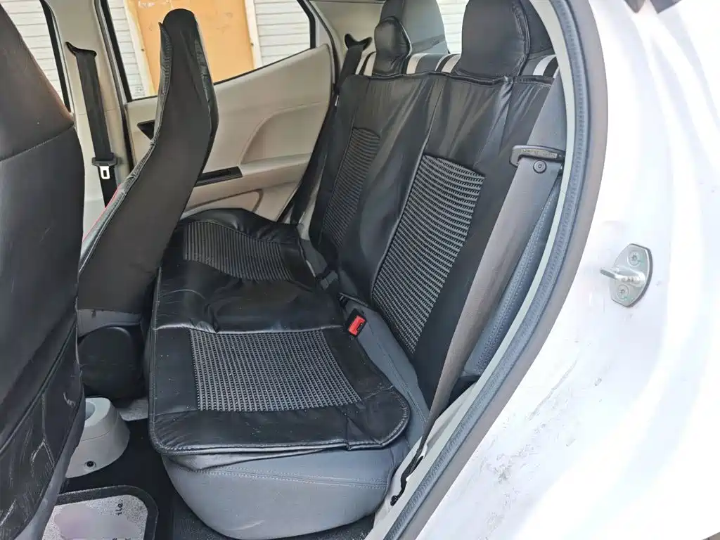 JMEV Yizhi EV2 — миниатюра 17