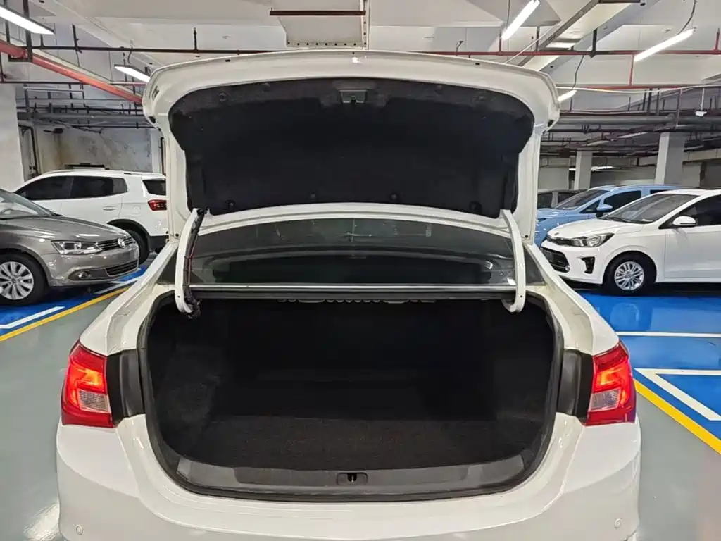 Buick Excelle — миниатюра 19