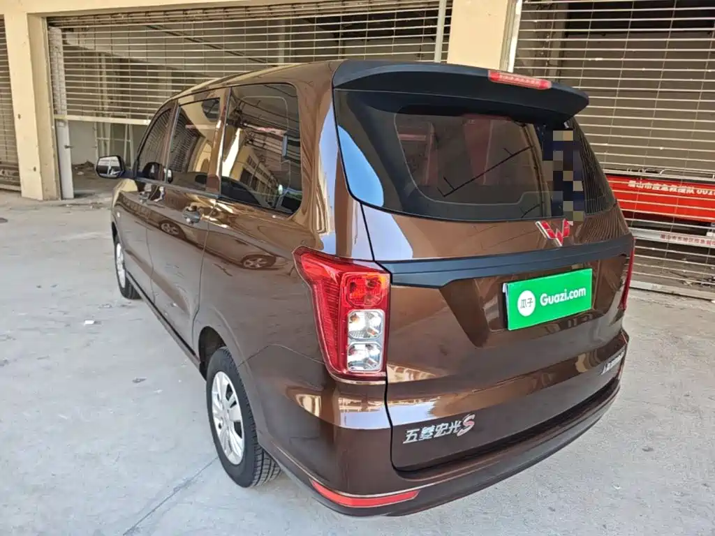 Wuling Hongguang — миниатюра 5