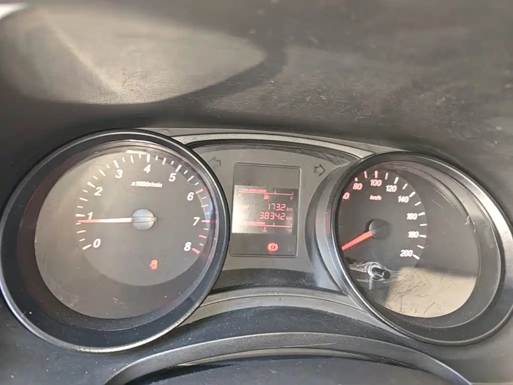 Wuling Hongguang — миниатюра 12