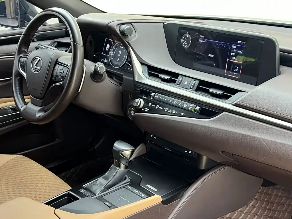 Lexus ES — миниатюра 9