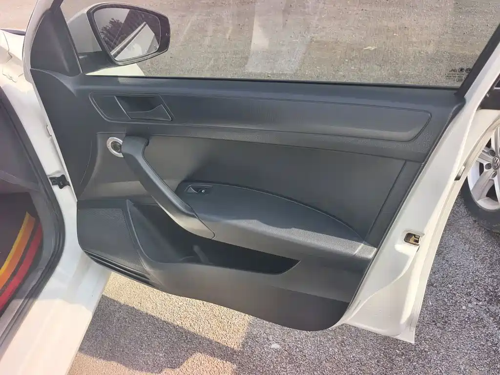 Volkswagen Santana — миниатюра 11