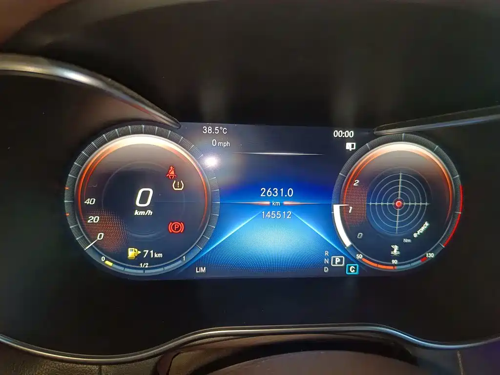 Mercedes-Benz GLC — миниатюра 12