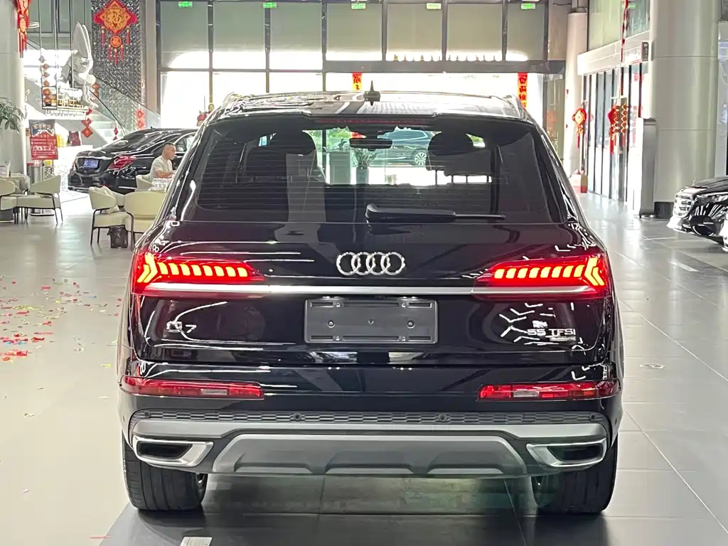 Audi Q7 — миниатюра 8