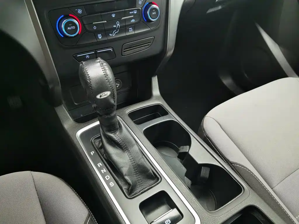 Ford Kuga — миниатюра 13