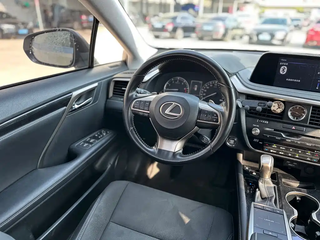 Lexus RX — миниатюра 13