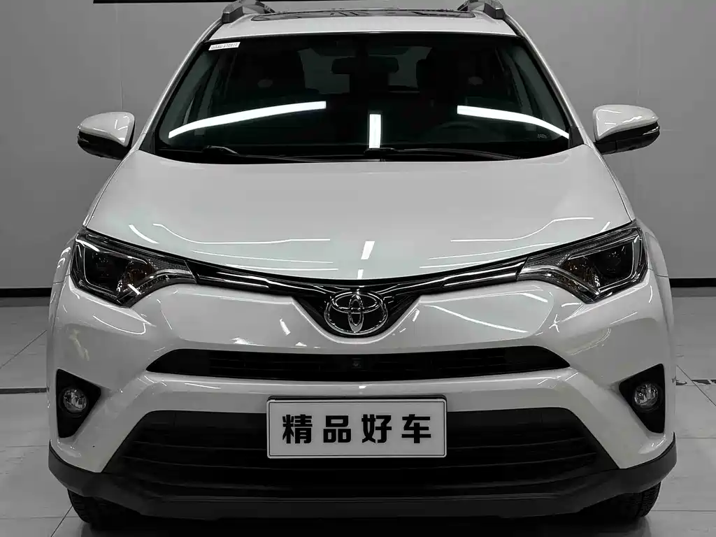 Toyota RAV4 — миниатюра 3