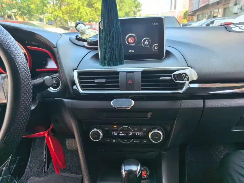 Mazda 3 Axela — миниатюра 13