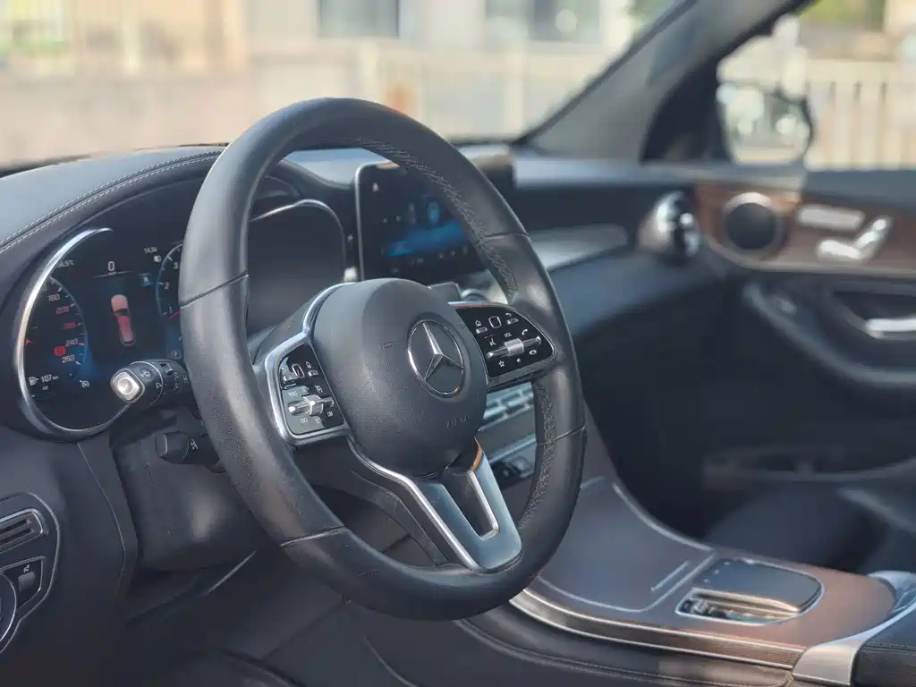 Mercedes-Benz GLC — миниатюра 5