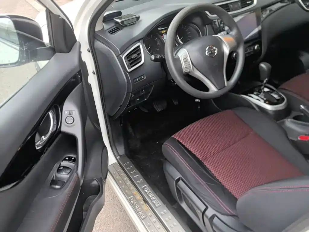 Nissan Qashqai — миниатюра 16