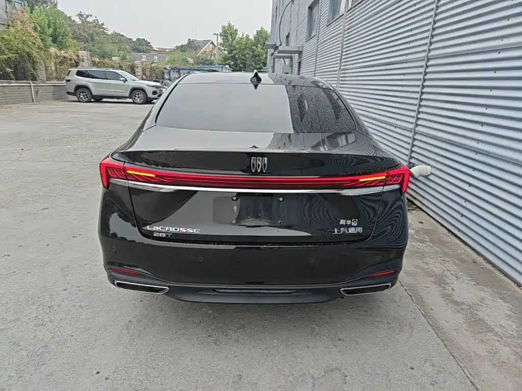 Buick LaCrosse — миниатюра 6