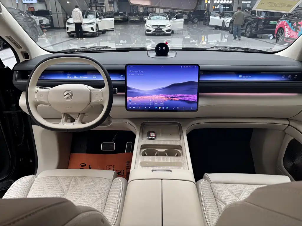 NIO ES8 2026 мест Executive