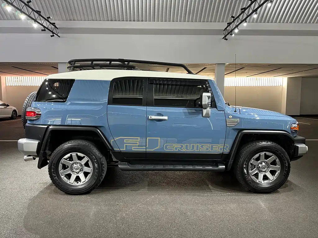 Toyota FJ Cruiser FJ 2019 4.0L AT