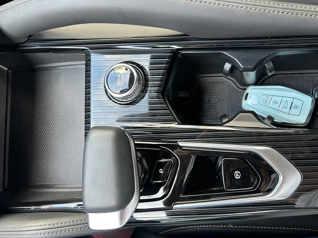Geely Xingyue L — миниатюра 13