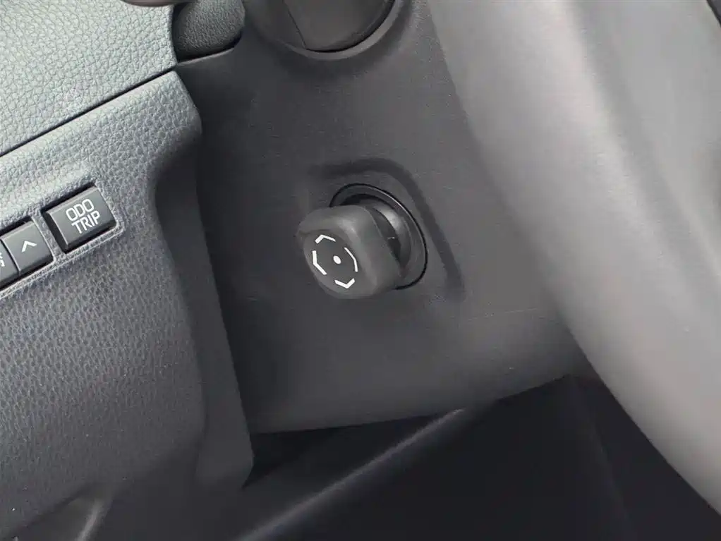 TOYOTA CROWN SPORTCROSS