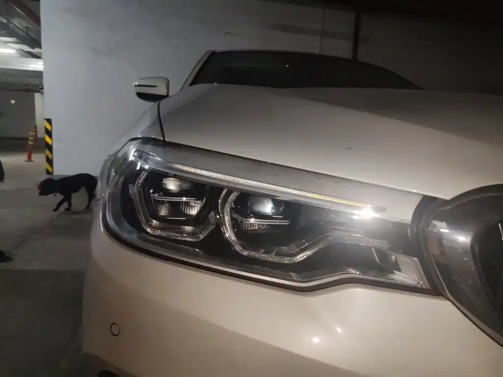 BMW 5 Series New Energy — миниатюра 7
