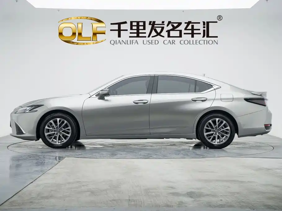 Lexus ES — миниатюра 7