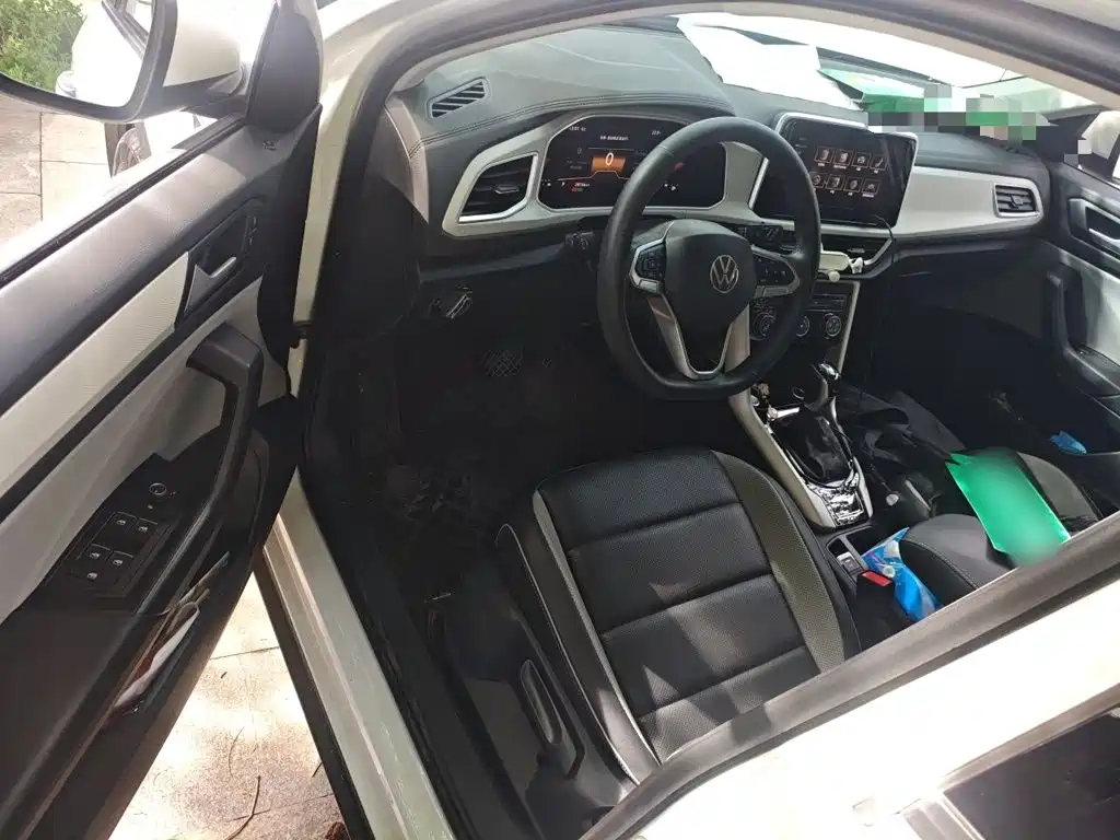 Volkswagen T-Roc — миниатюра 12