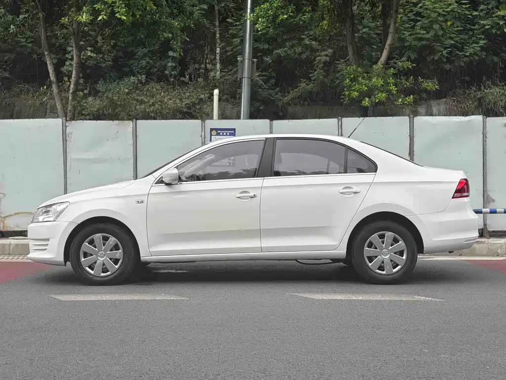 Volkswagen Santana — миниатюра 3