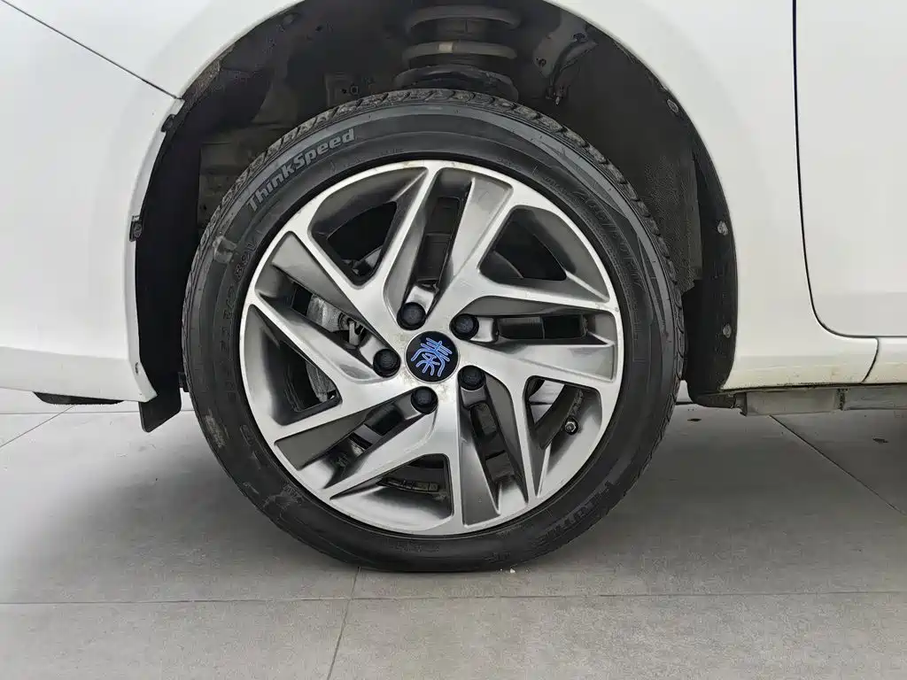 BYD Qin NEV — миниатюра 17