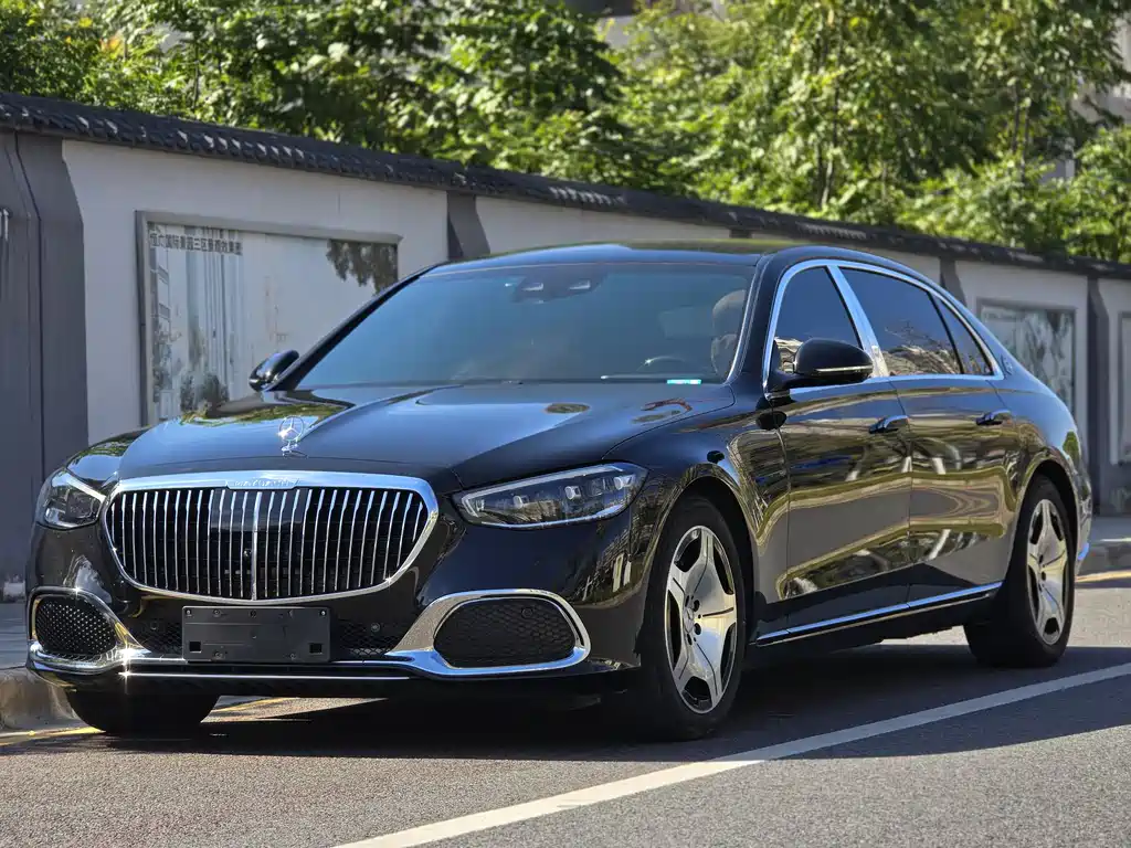 Mercedes-Benz S-Class 2025