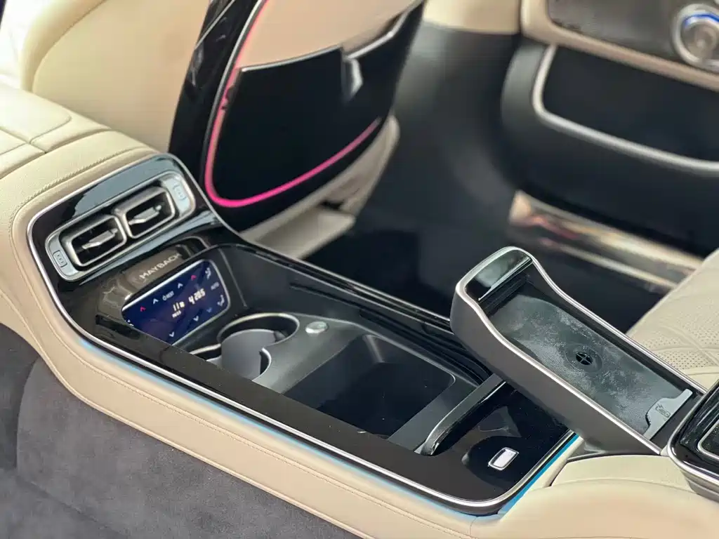 Mercedes-Benz S-Class — миниатюра 13