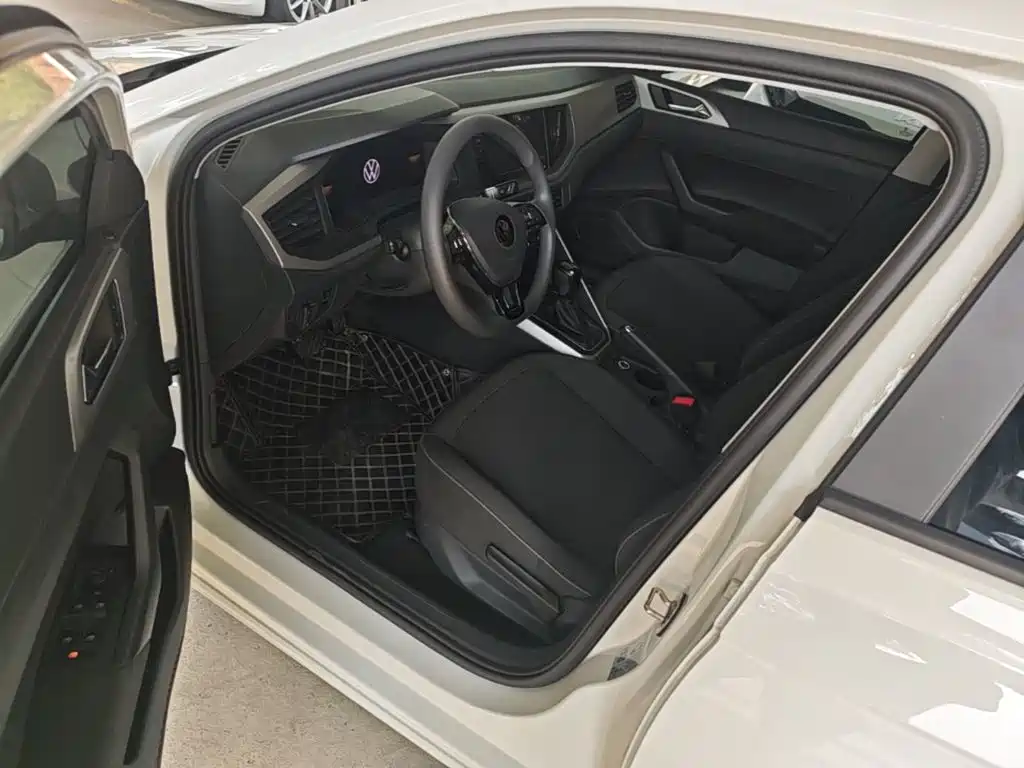 Volkswagen Polo — миниатюра 16