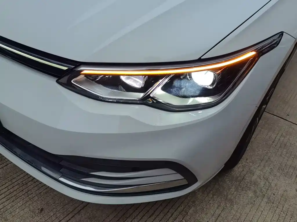 Volkswagen Golf — миниатюра 24
