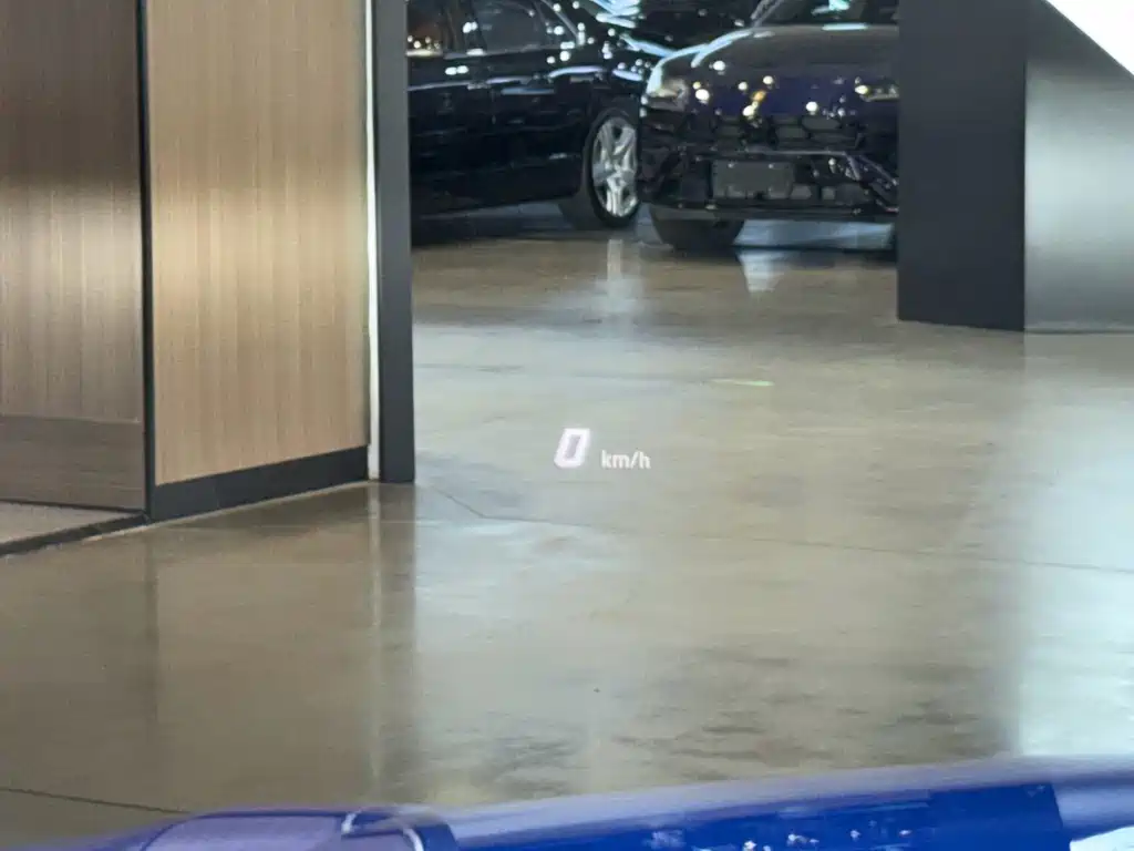 Lamborghini Urus — миниатюра 11