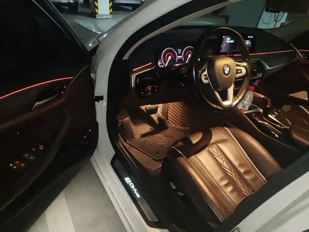 BMW 5 Series New Energy — миниатюра 17