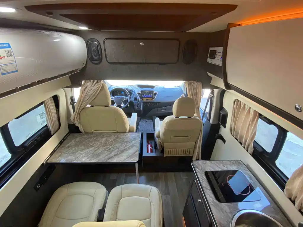 Ford Transit — миниатюра 12