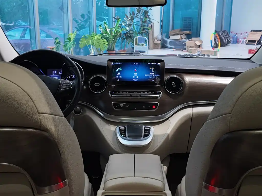 Mercedes-Benz V-Class V 2021 V 260 L Luxury