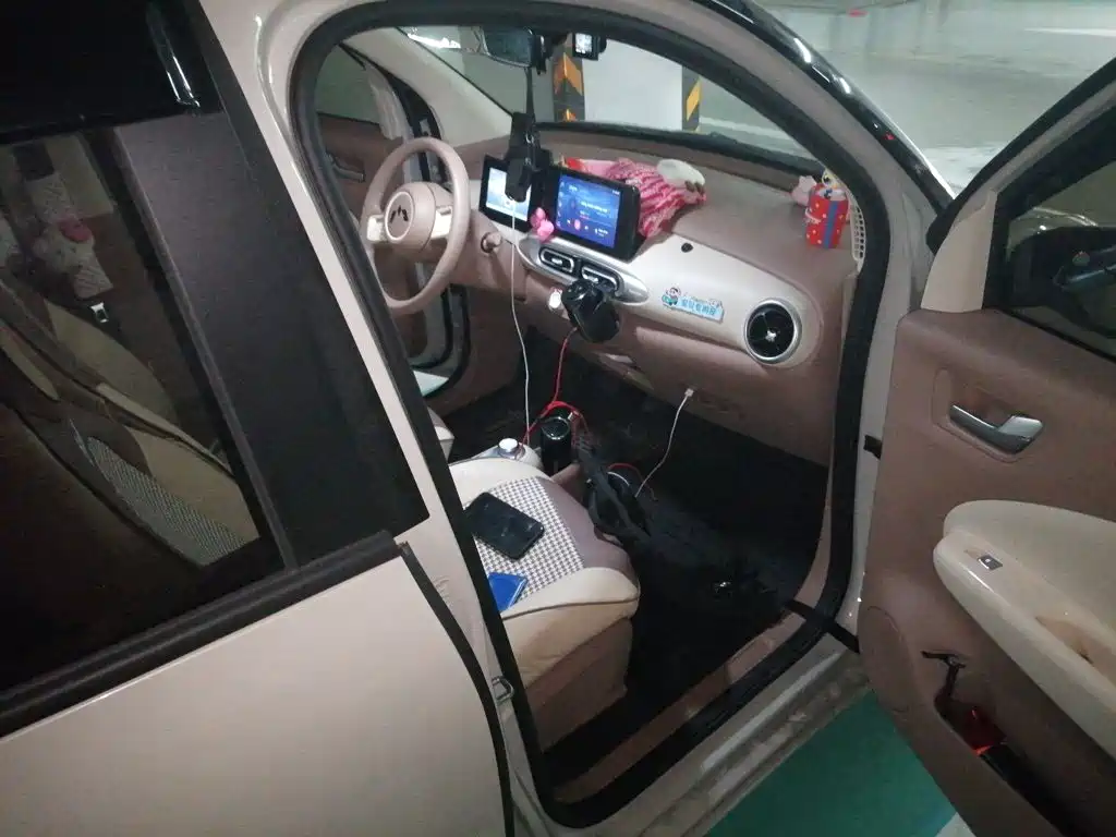 Wuling MINIEV — миниатюра 19