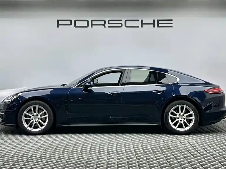 Porsche Panamera — миниатюра 4